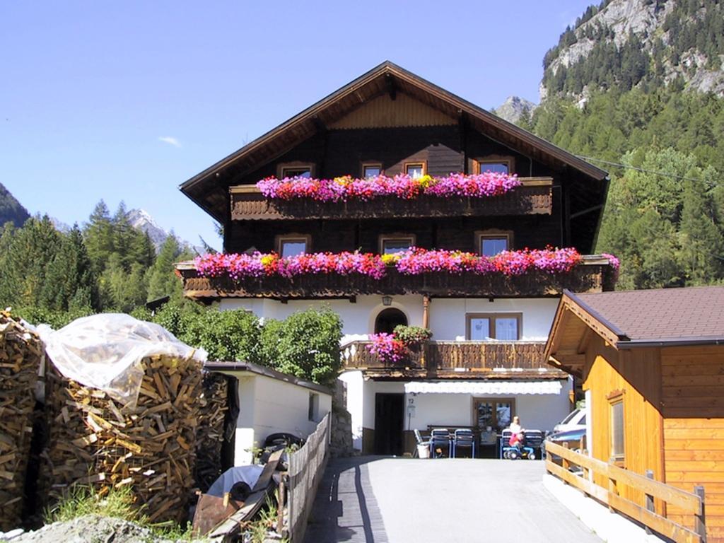 Gaestehaus Conny Prägraten Exterior photo